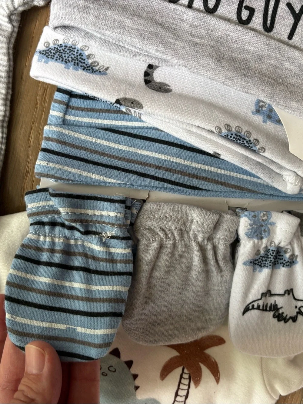 Carter’s Large Dino Bundle | 0-3 months